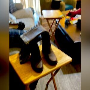 Chic Brown Heeled Boots for Stylish Comfort